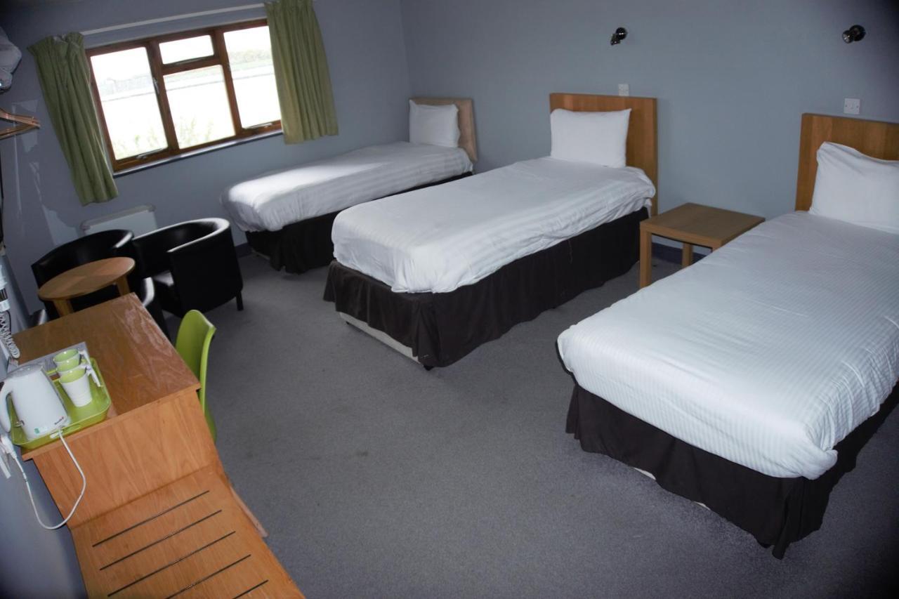 Happy Guests Lodge 로워휘틀리 외부 사진