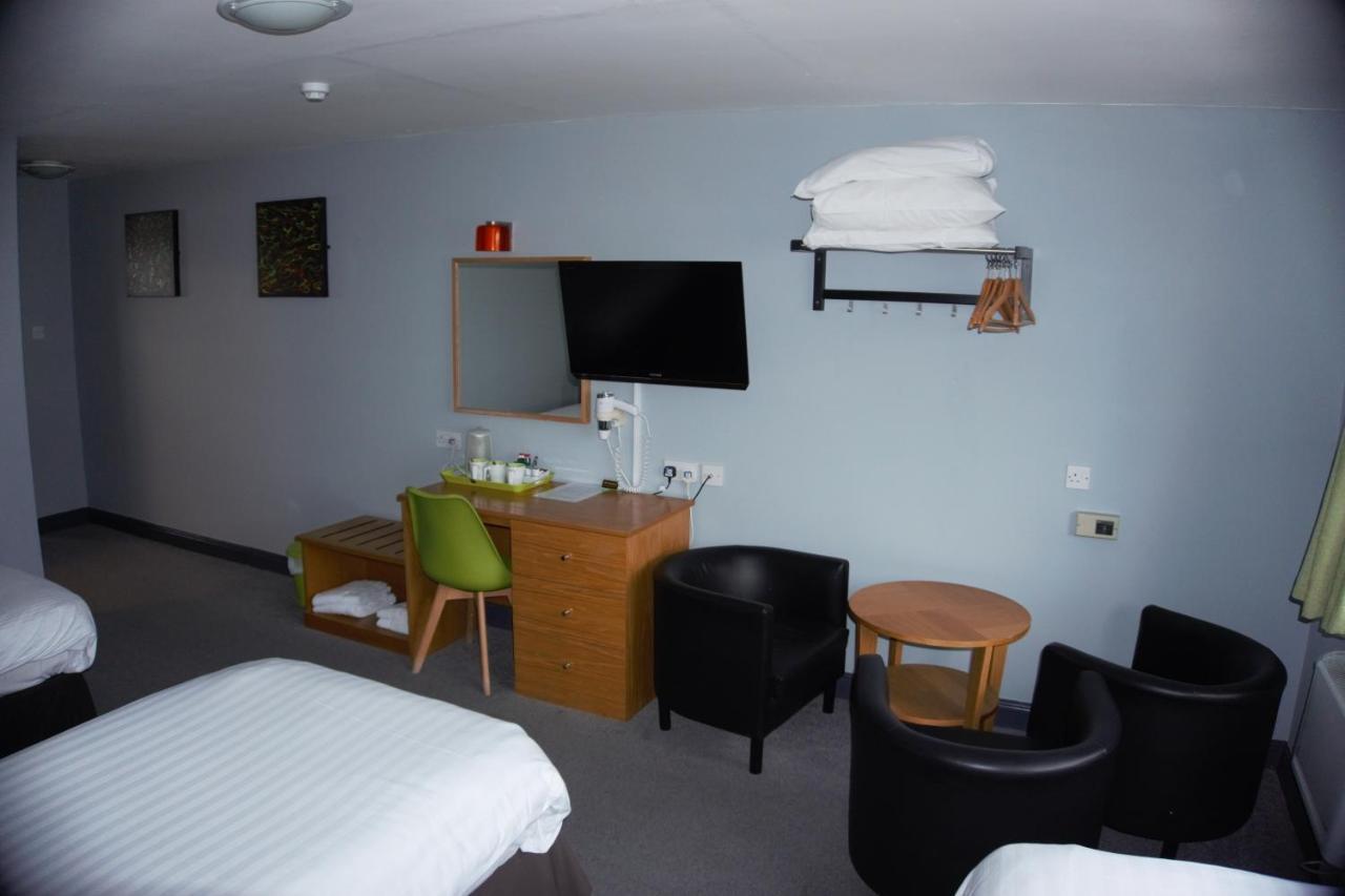 Happy Guests Lodge 로워휘틀리 외부 사진