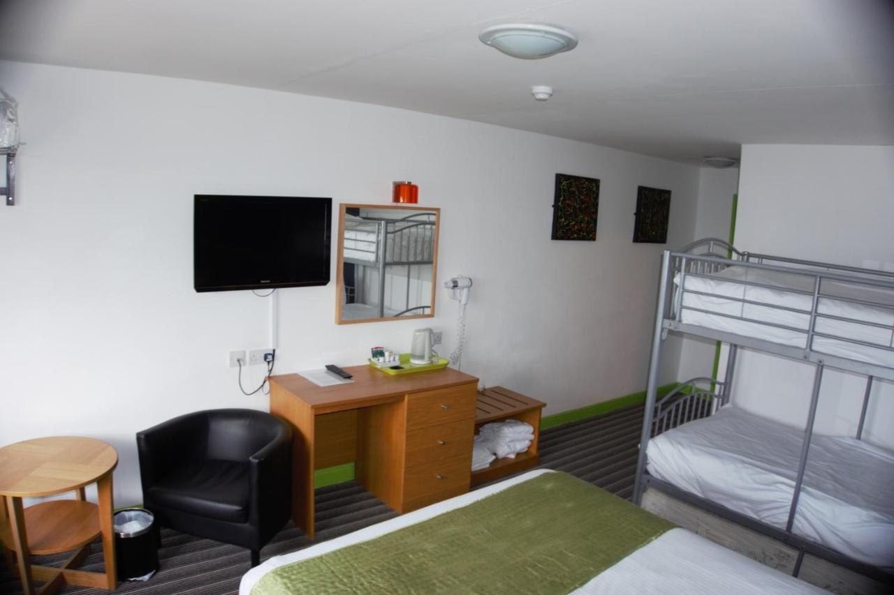 Happy Guests Lodge 로워휘틀리 외부 사진