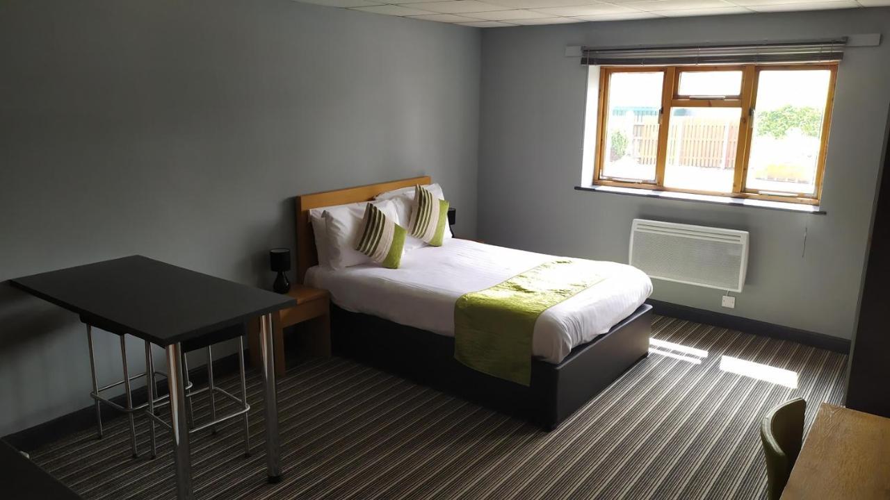 Happy Guests Lodge 로워휘틀리 외부 사진